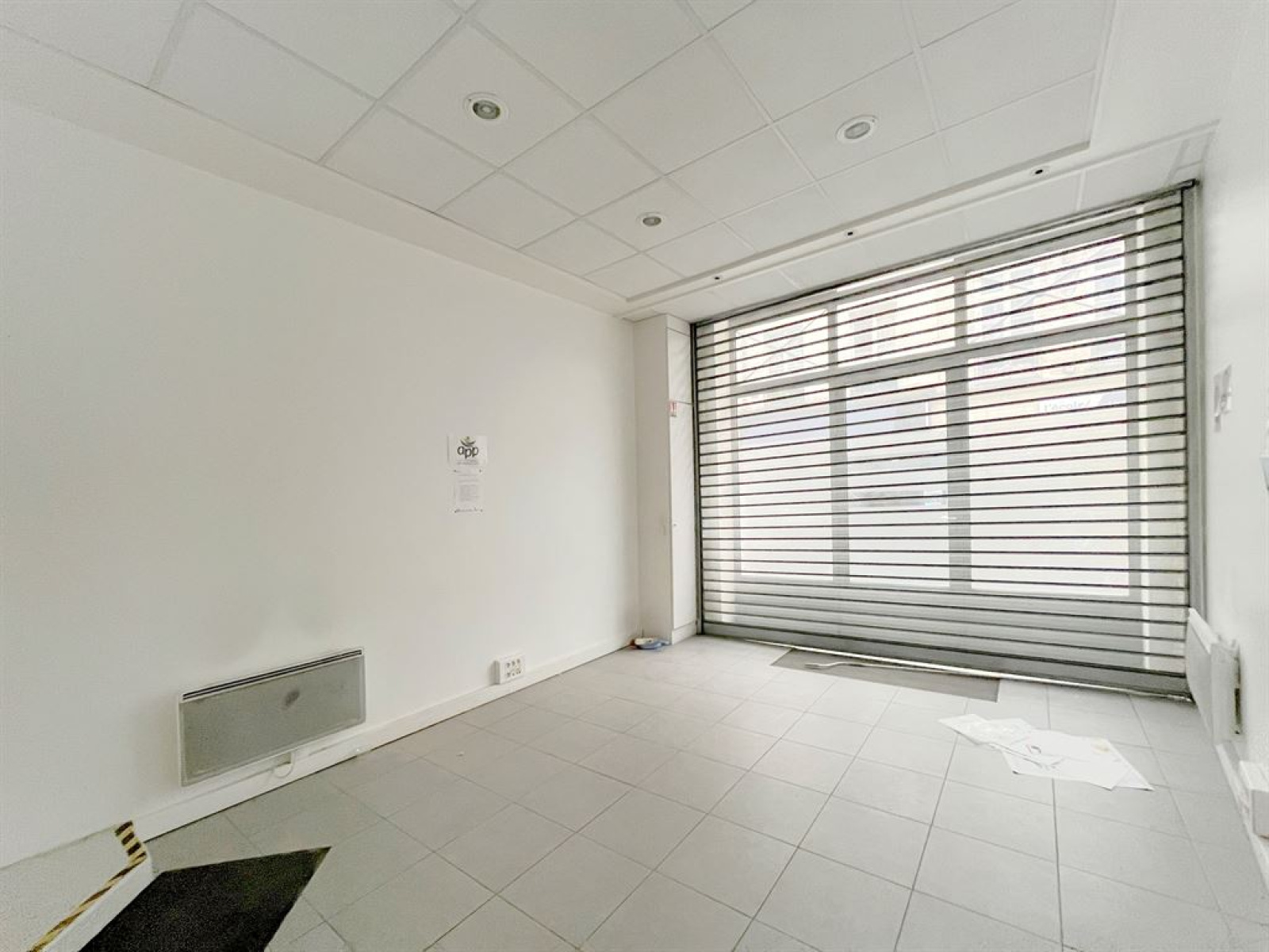 Image_, Local commercial, Paris, ref :FR1-1012