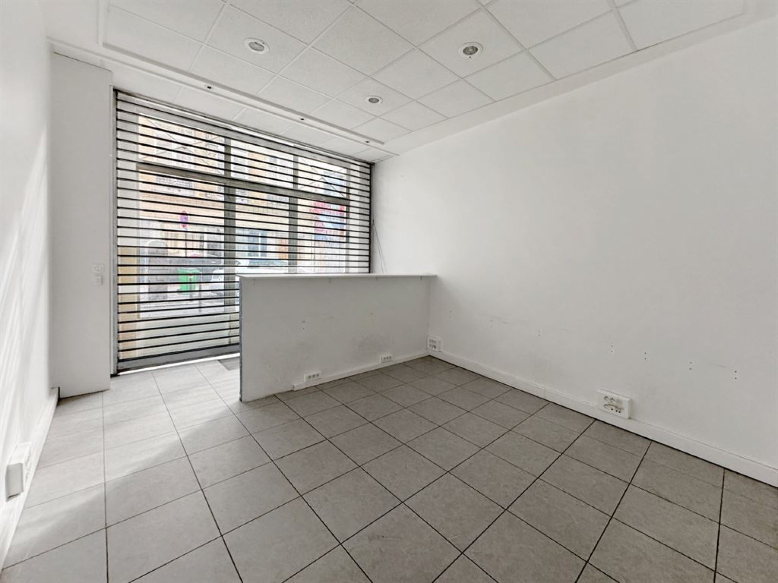 Image_, Local commercial, Paris, ref :FR1-1012