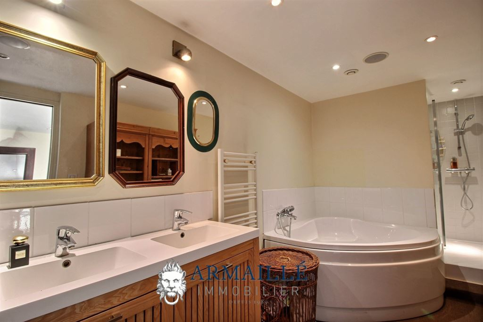 Image_, Duplex, Paris, ref :FR1-931