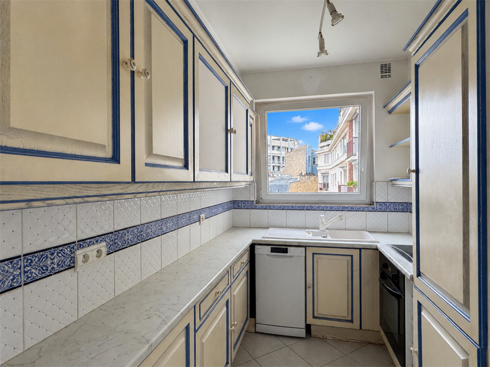 Image_, Appartement, Paris, ref :FR1-1083