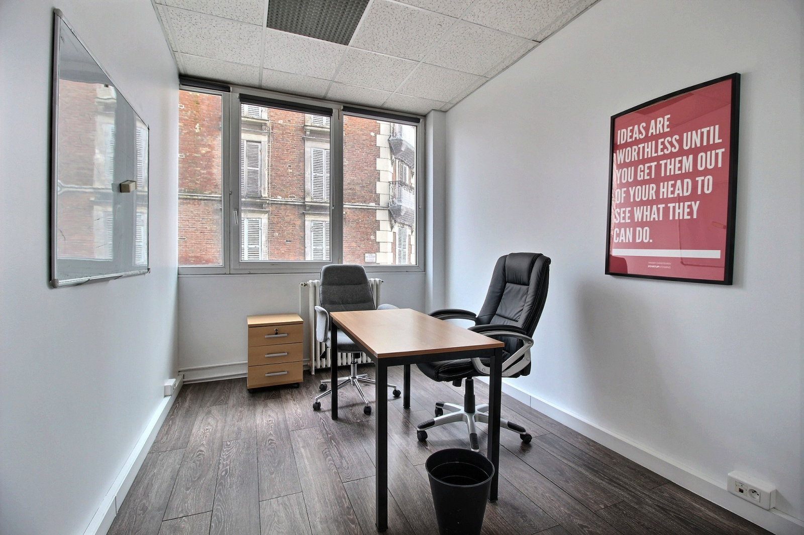 Image_, Autre, Montrouge, ref :FR1-680